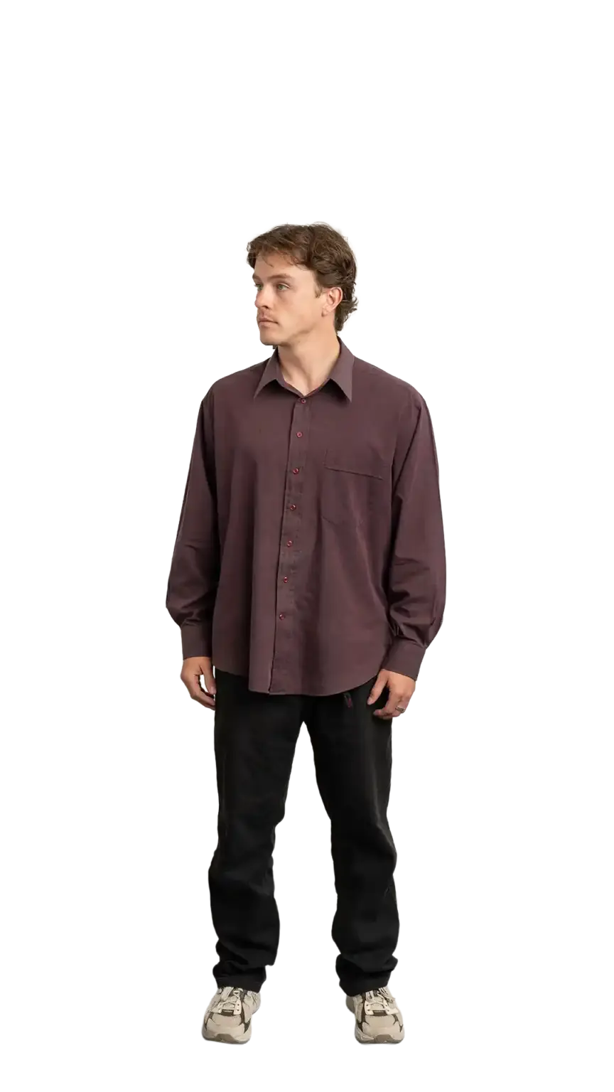 Bailey Gregson, SEO Specialist and Portfolio Management at The Start, full-body portrait — looking to the left